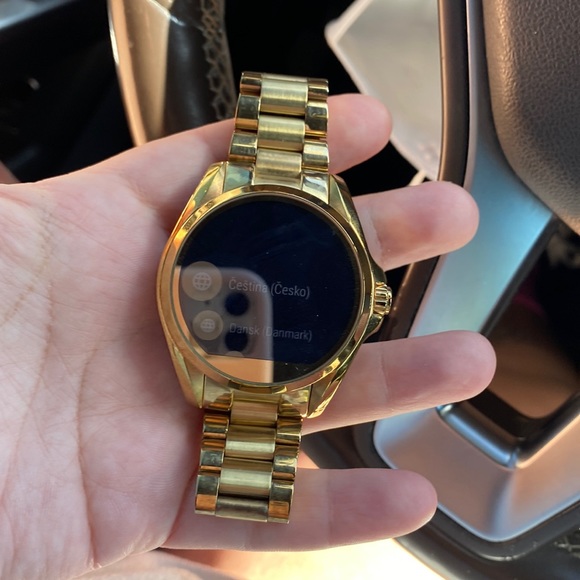 Mk Mens smart watch no box charger included.